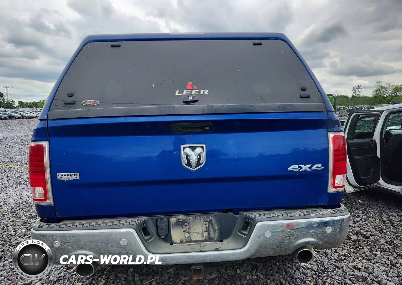 2018 Ram 1500 Laramie VIN:1C6RR7NM7JS255842 - 6