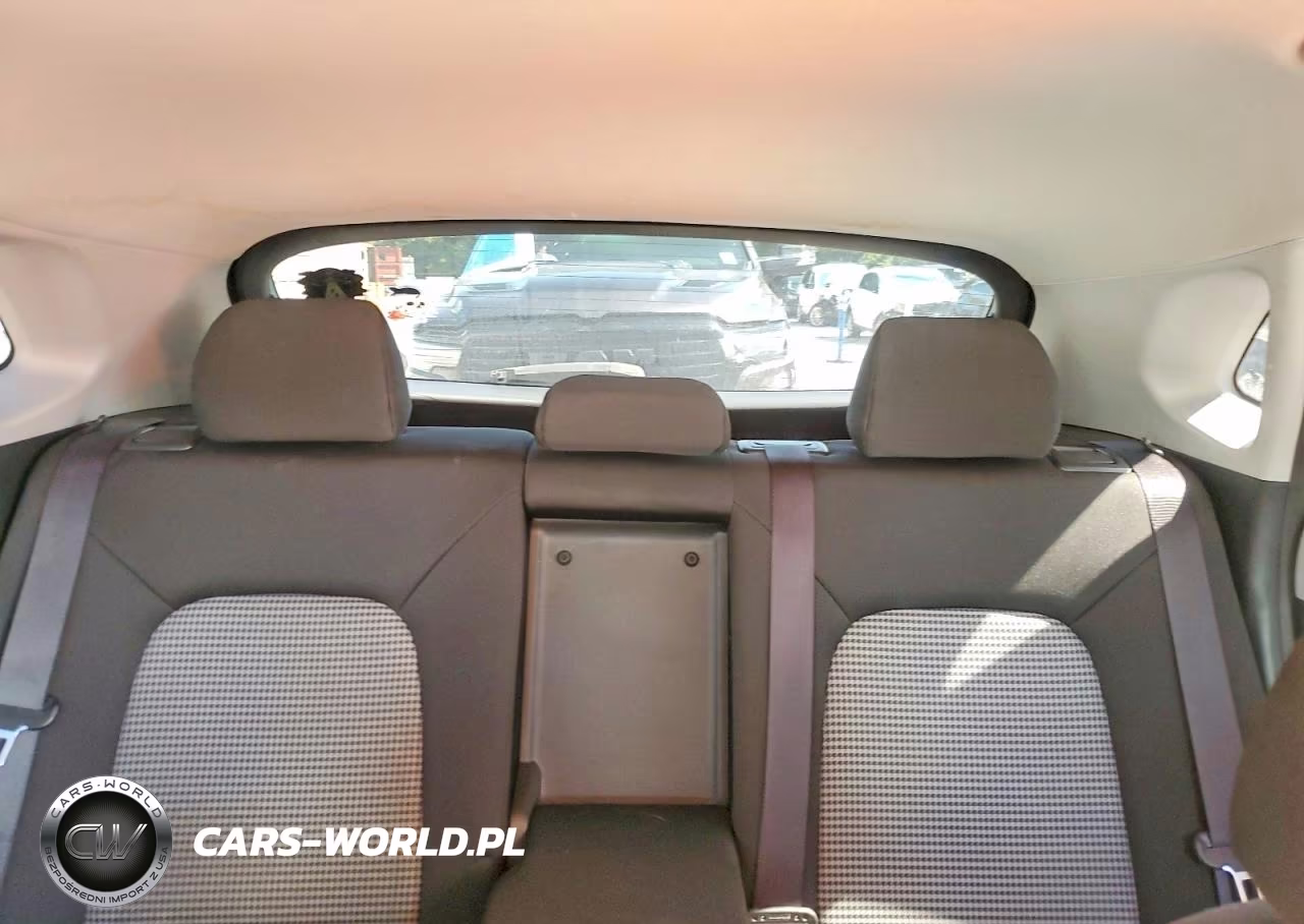 2018 Hyundai Kona Se VIN:KM8K12AA0JU091365 - 10