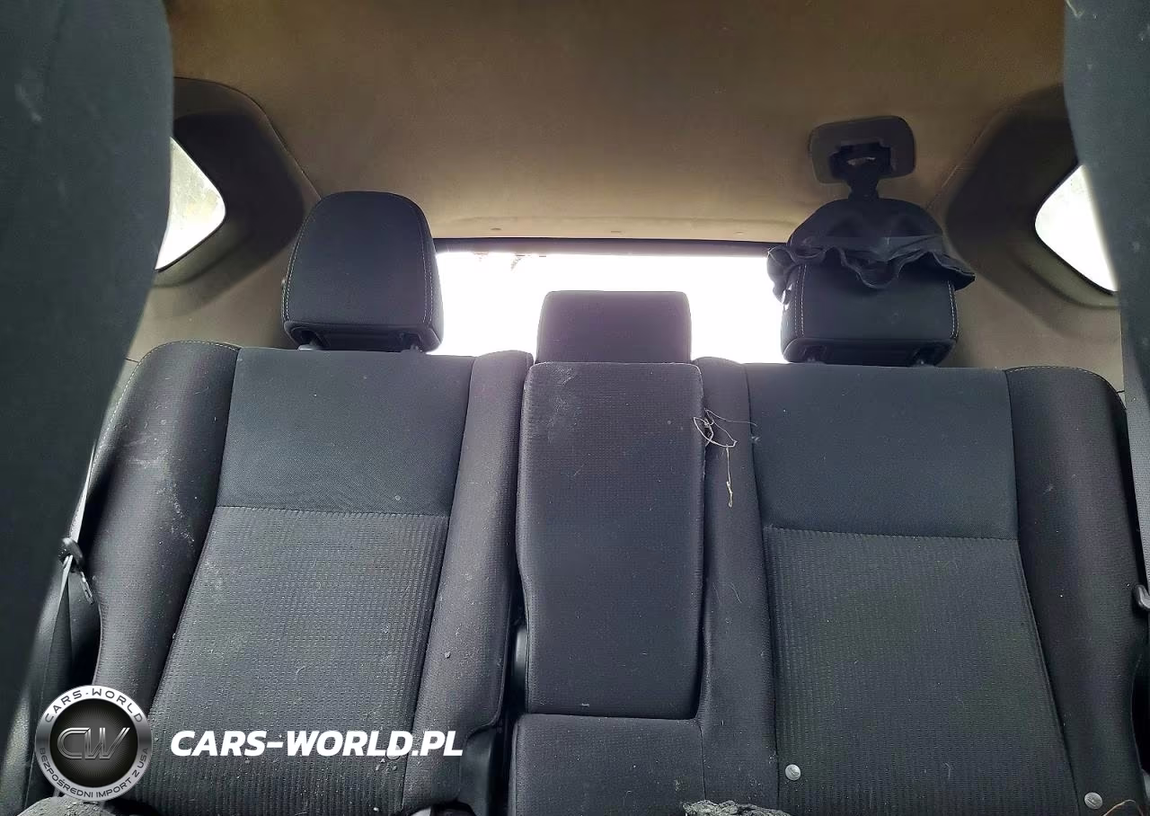 2015 Toyota Rav4 Xle VIN:2T3RFREV1FW344262 - 10