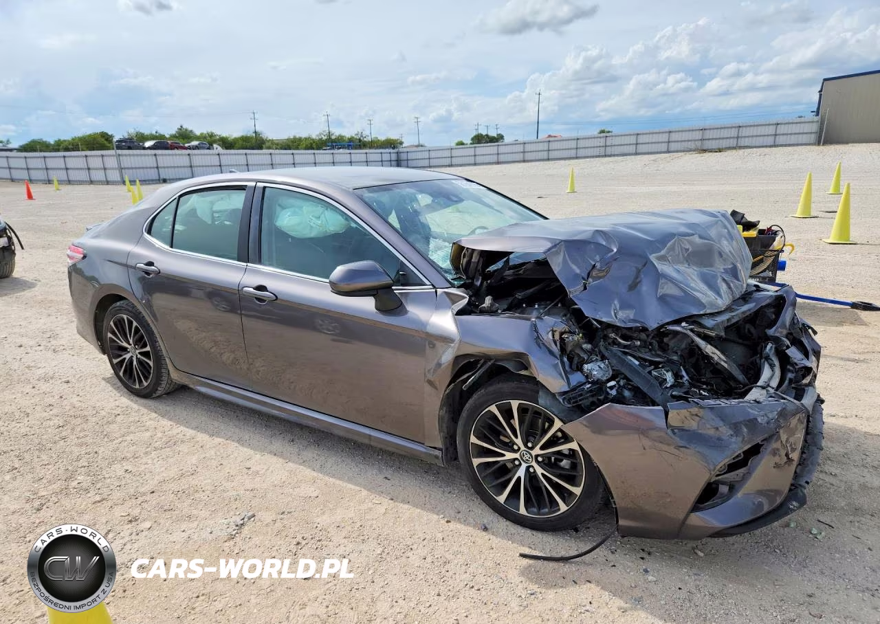 2020 Toyota Camry Se VIN:4T1G11AK1LU328876 - 4
