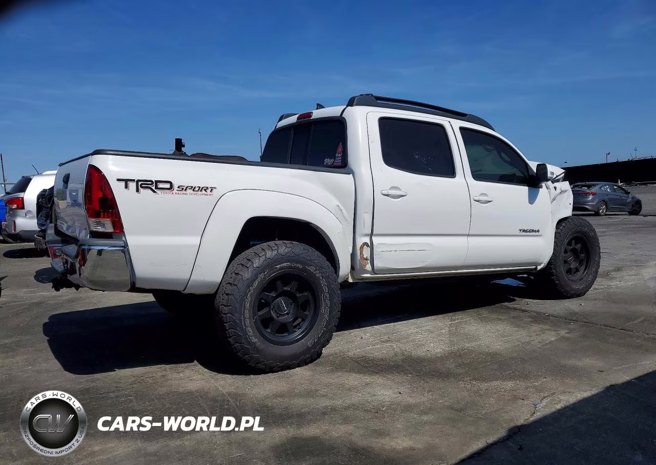 2014 Toyota Tacoma Double Cab VIN:3TMLU4EN3EM137595 - 3