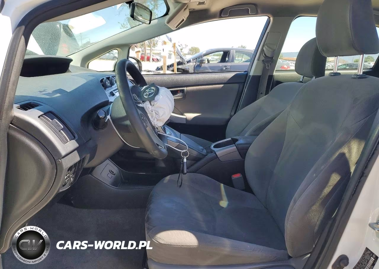 2015 Toyota Prius Two VIN:JTDKN3DUXF0482557 - 7