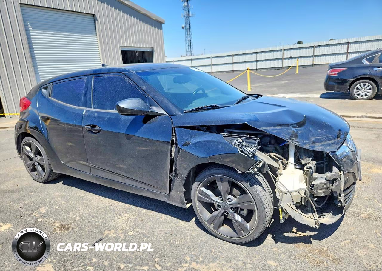 2017 Hyundai Veloster Value Edition VIN:KMHTC6AD1HU324647 - 4