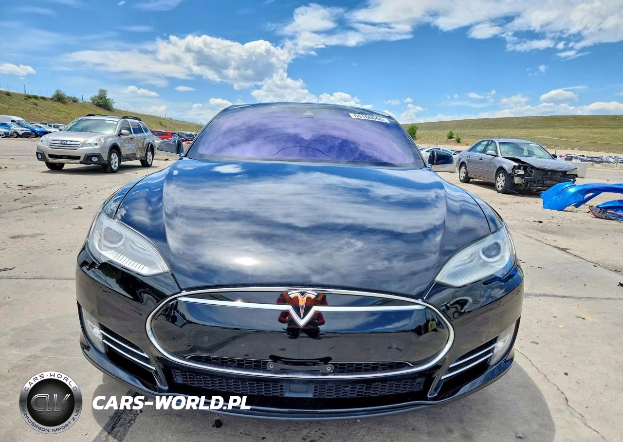 2014 Tesla Model S VIN:5YJSA1H27EFP68178 - 5