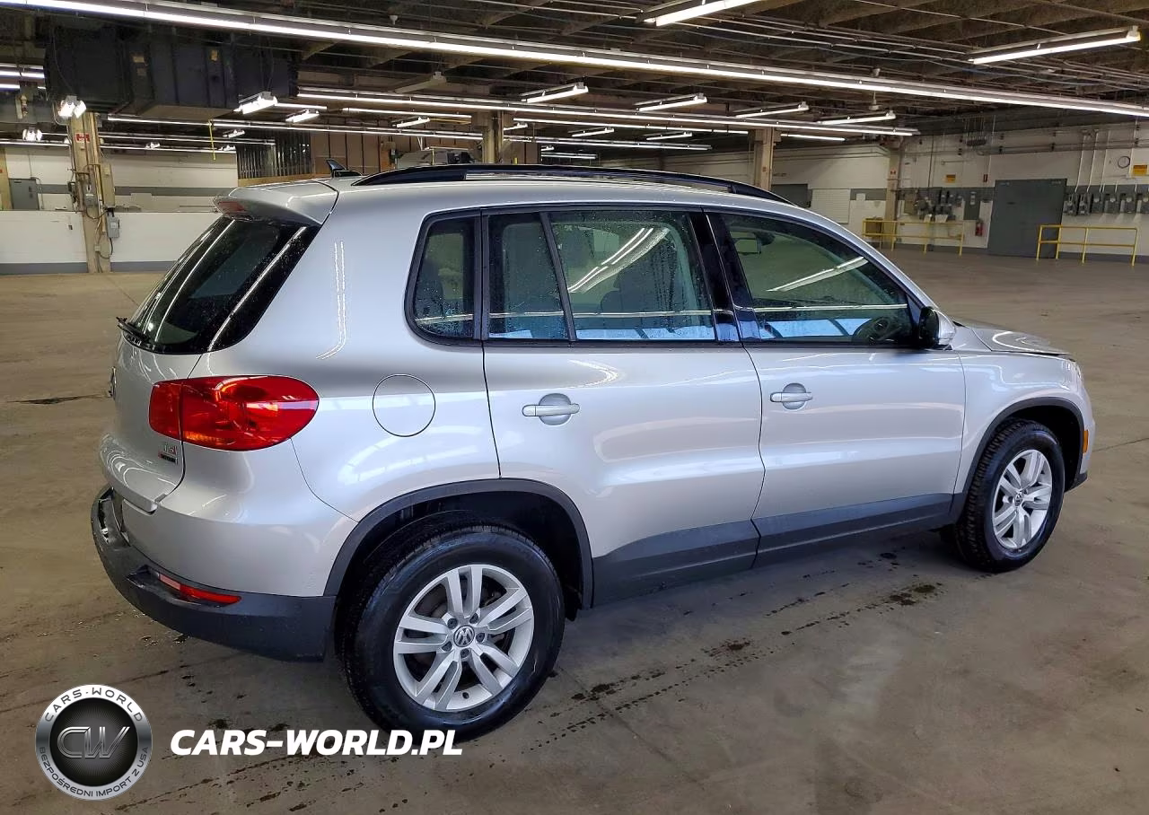 2017 Volkswagen Tiguan S VIN:WVGBV7AX2HK013102 - 3