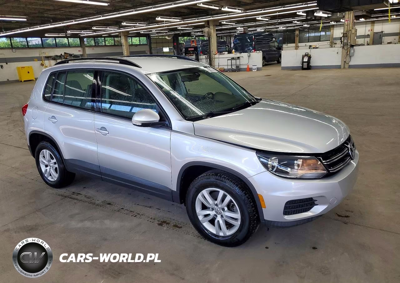 2017 Volkswagen Tiguan S VIN:WVGBV7AX2HK013102 - 4