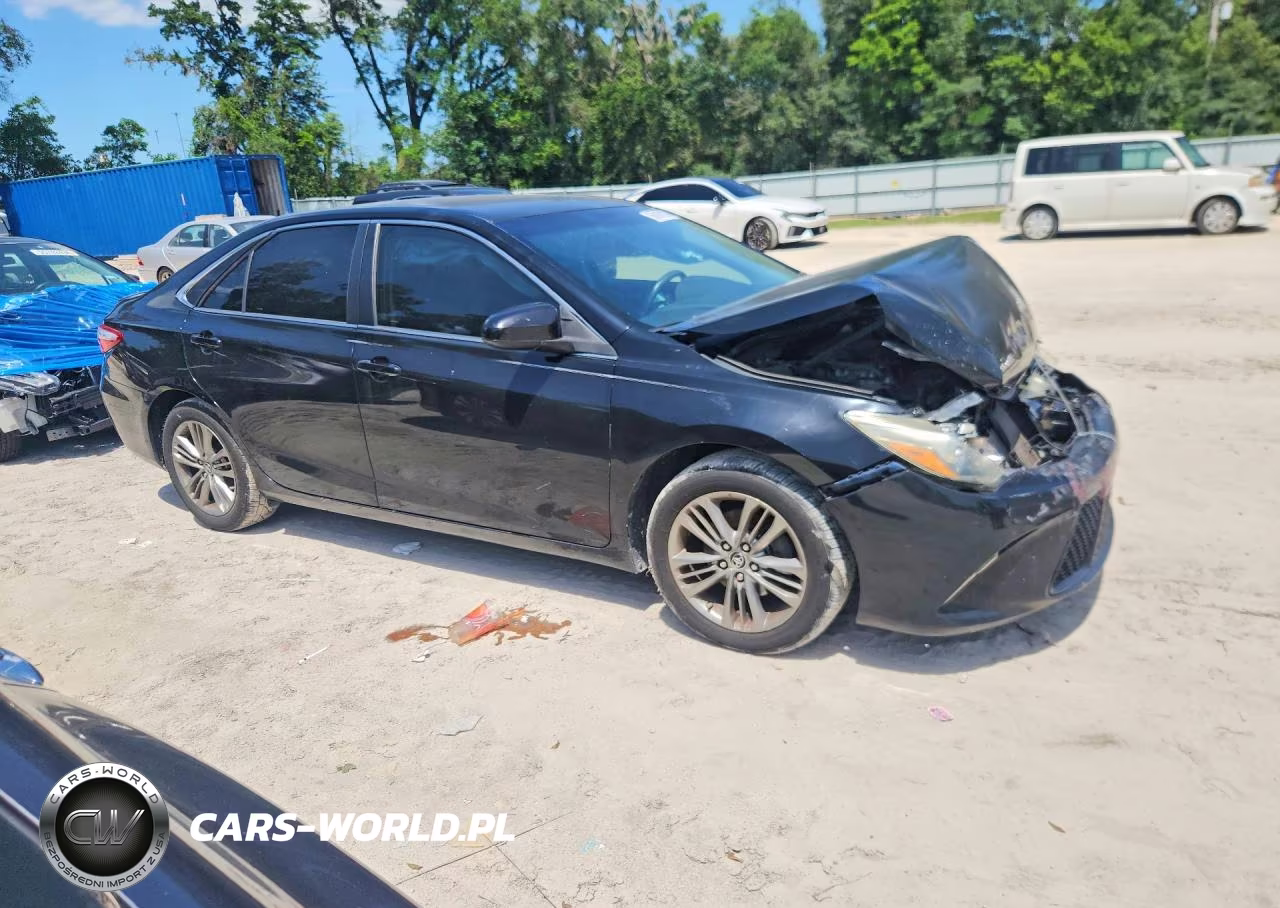 2015 Toyota Camry Se VIN:4T1BF1FK4FU948341 - 4