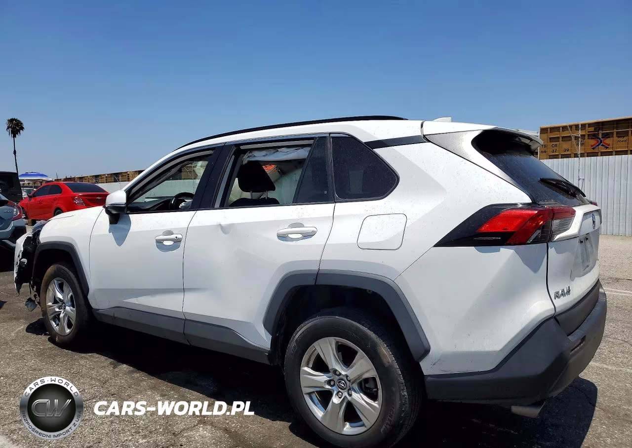 2021 Toyota Rav4 Xle VIN:2T3W1RFV4MC107084 - 2