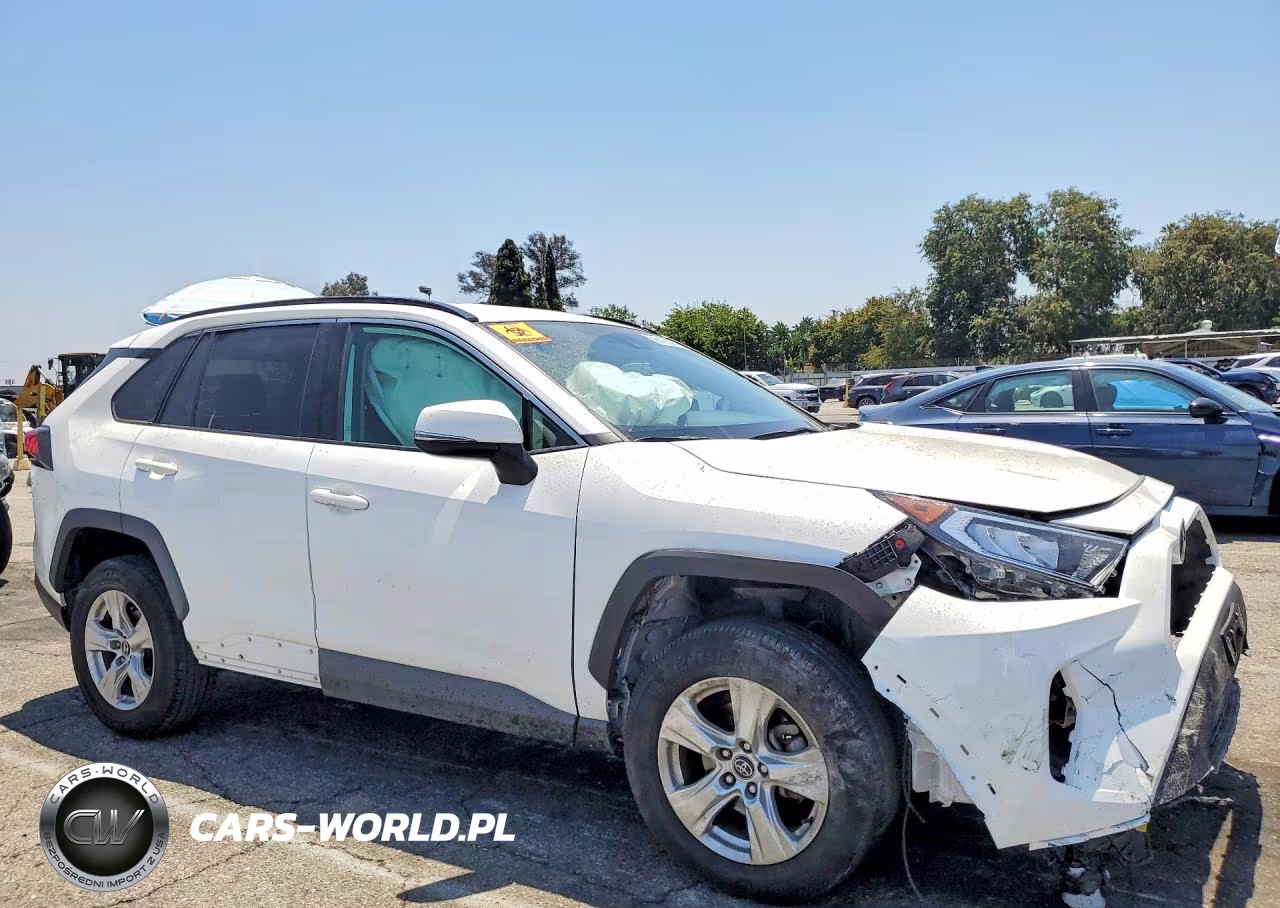 2021 Toyota Rav4 Xle VIN:2T3W1RFV4MC107084 - 4