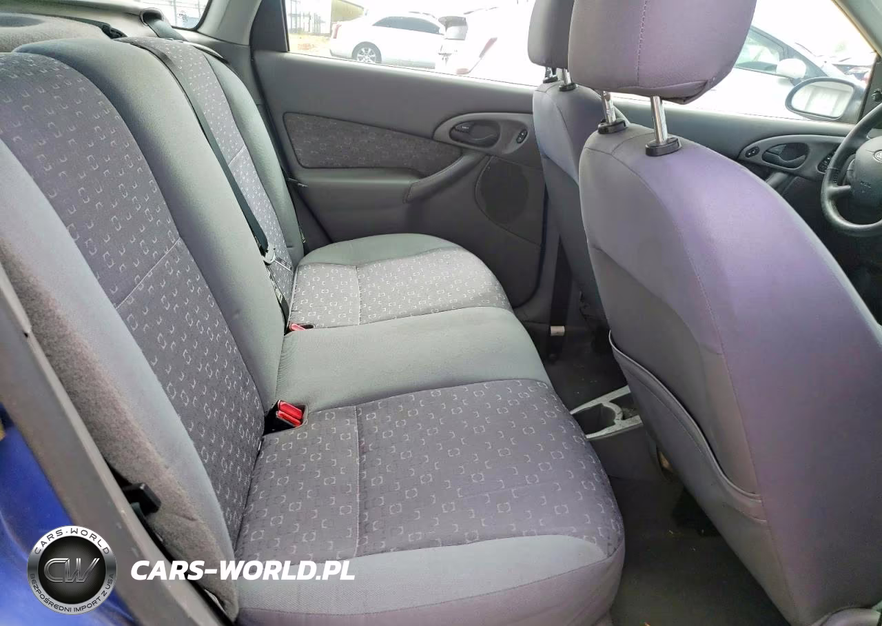2003 Ford Focus VIN:3FAFP37Z43R141742 - 10