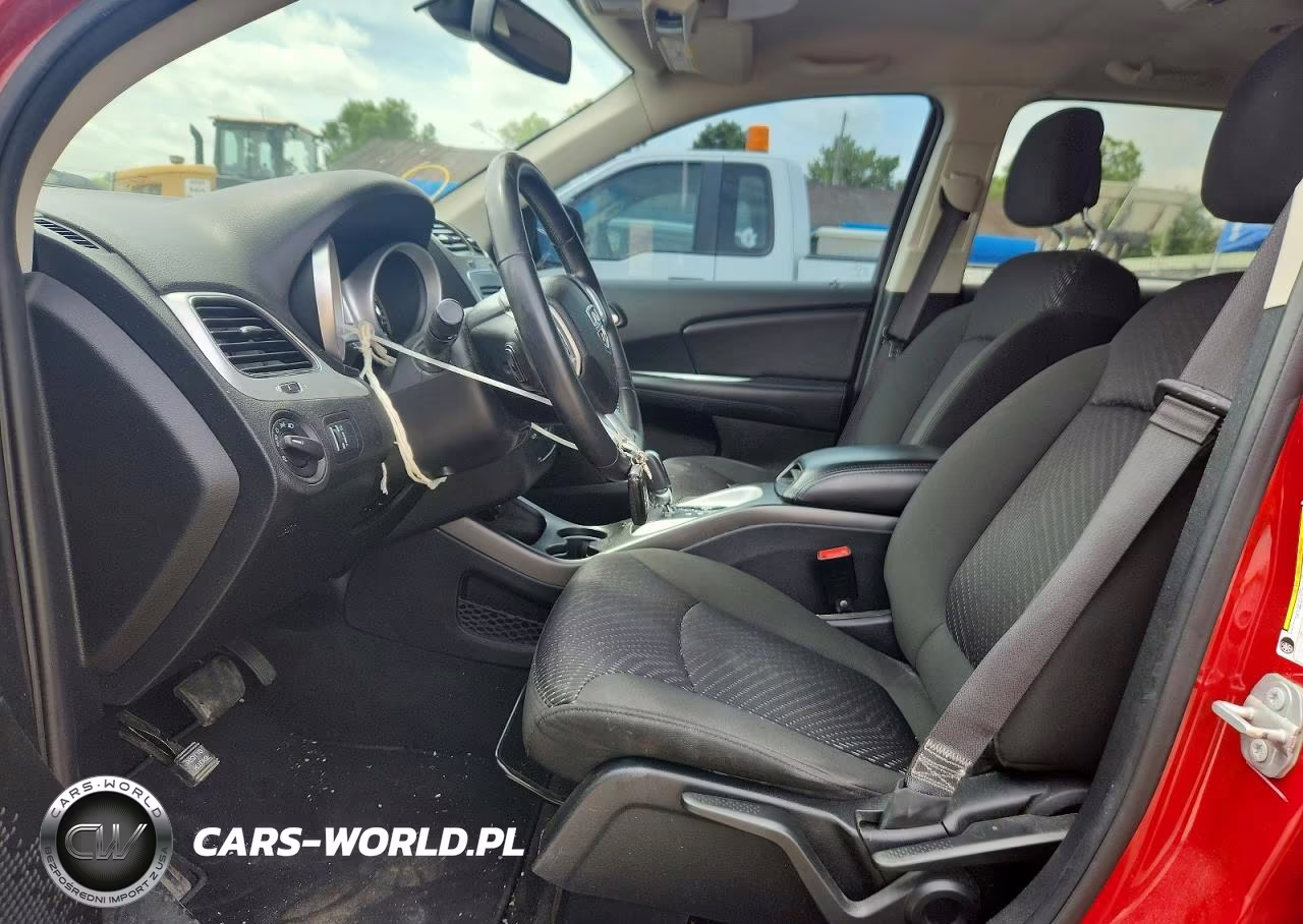 2018 Dodge Journey Se VIN:3C4PDCABXJT385897 - 7