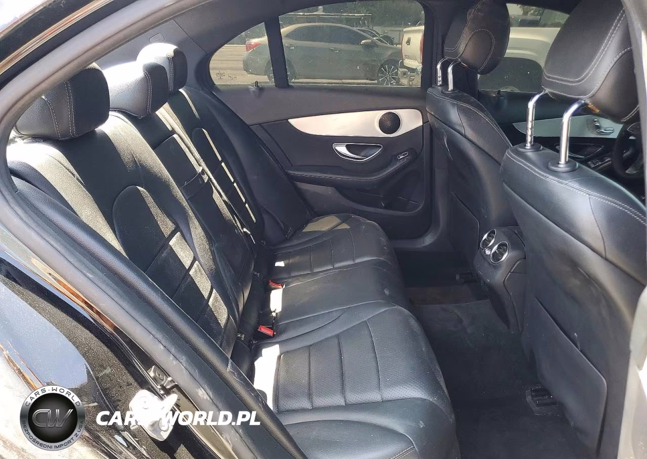 2018 Mercedes-Benz C 300 VIN:55SWF4JB5JU234653 - 10