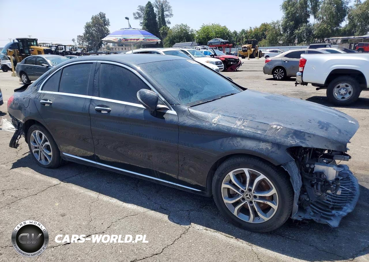 2018 Mercedes-Benz C 300 VIN:55SWF4JB5JU234653 - 4