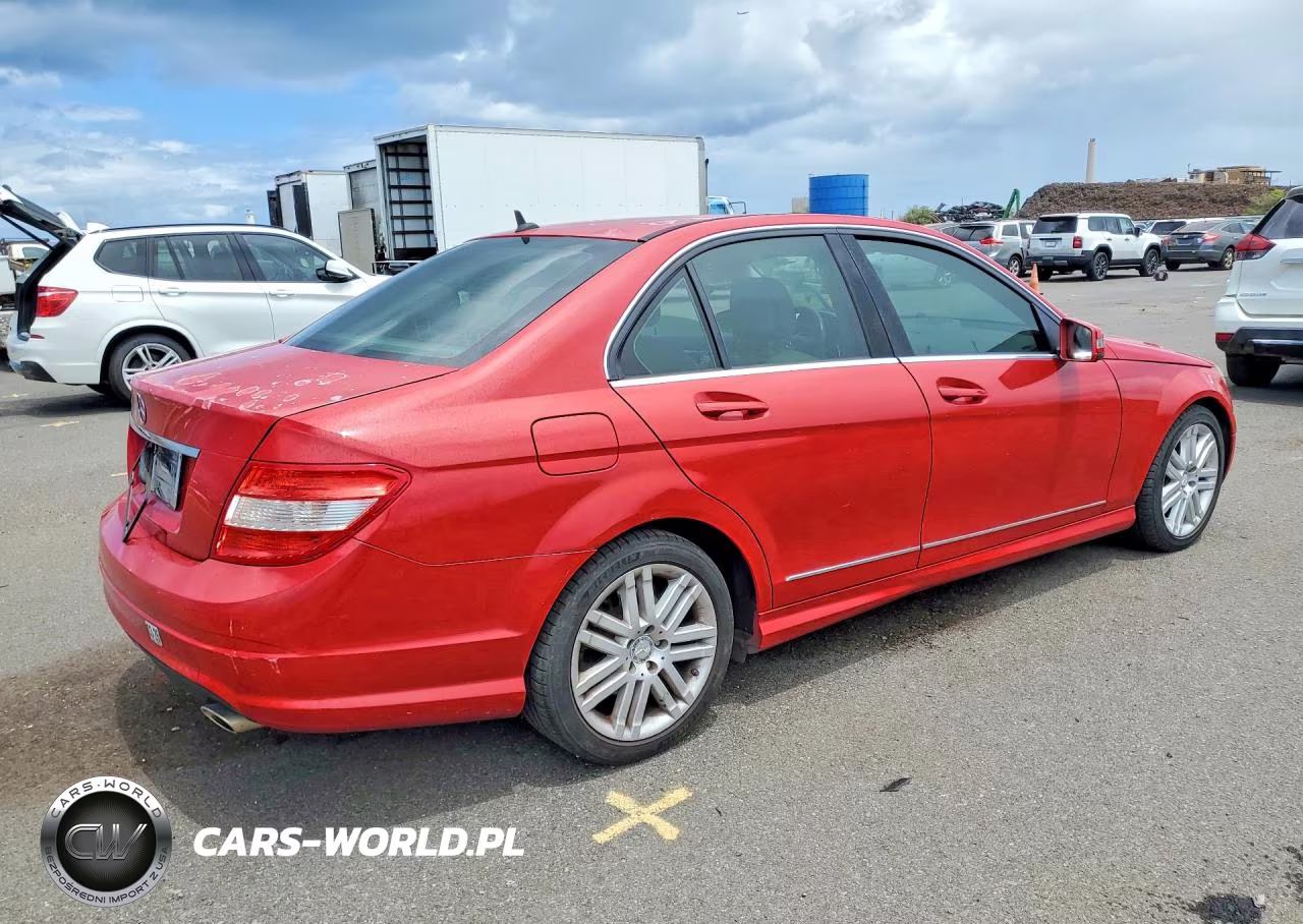 2011 Mercedes-Benz C 300 VIN:WDDGF5EB8BA510104 - 3