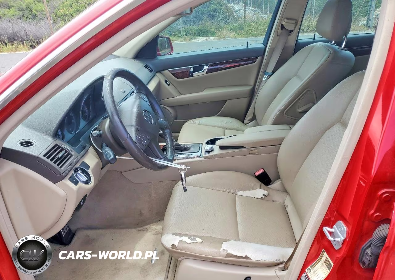 2011 Mercedes-Benz C 300 VIN:WDDGF5EB8BA510104 - 7