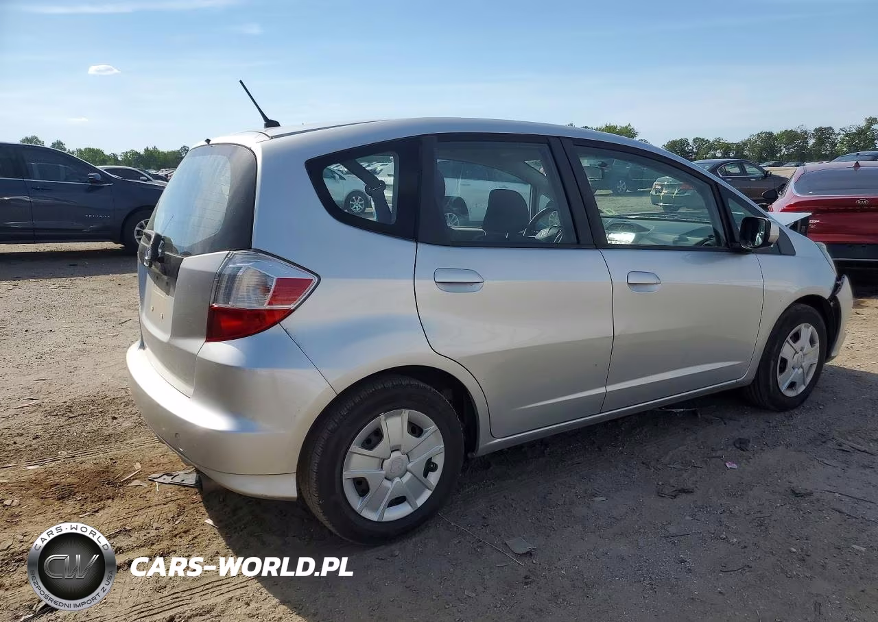 2012 Honda Fit VIN:JHMGE8H38CC039403 - 3