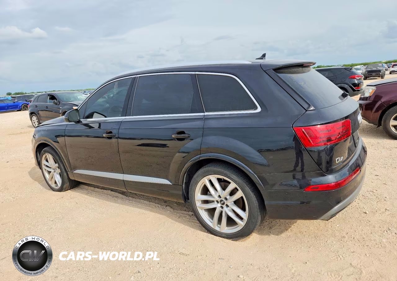 2017 Audi Q7 Prestige VIN:WA1VAAF71HD020947 - 2