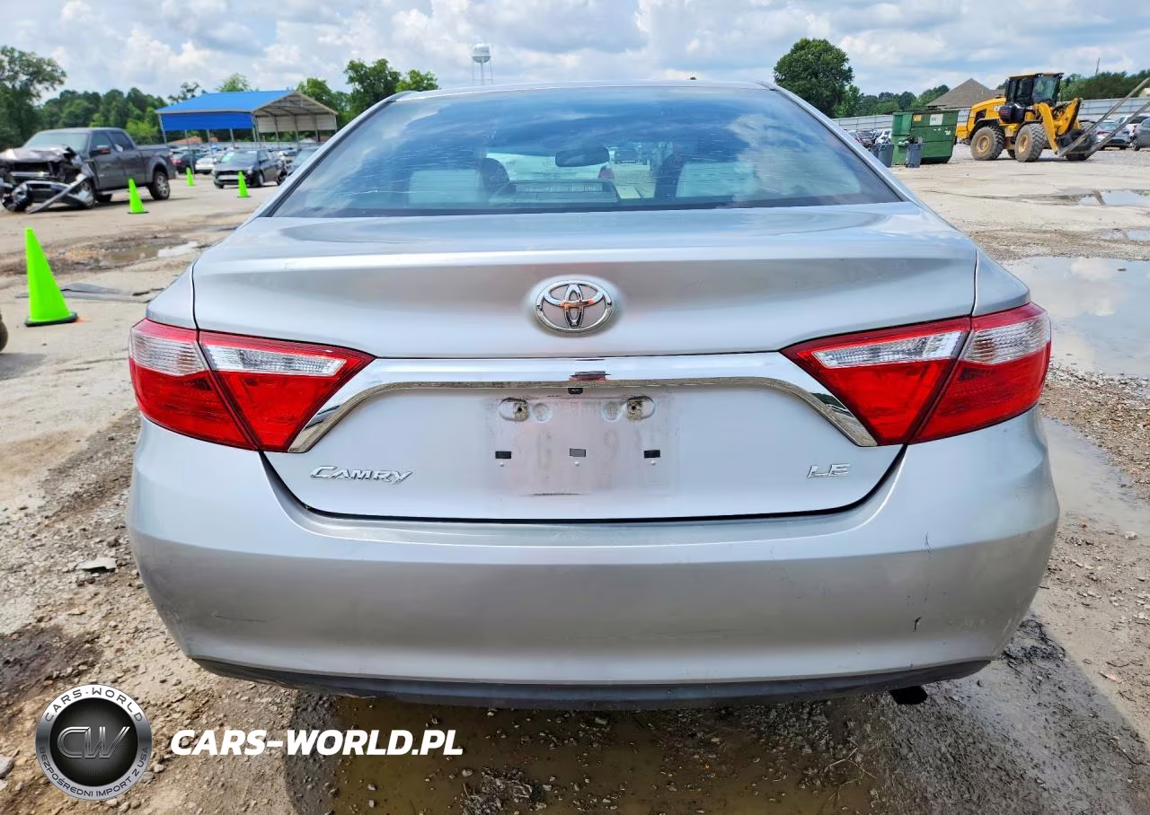 2017 Toyota Camry Le VIN:4T1BF1FK4HU698747 - 6
