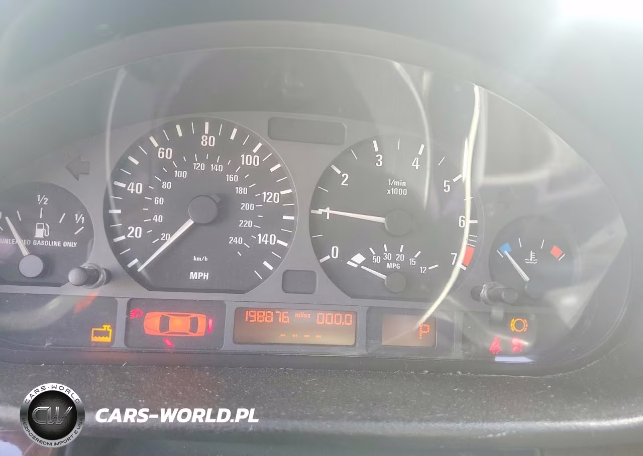 2005 BMW 325 I VIN:WBAEV334X5KW18362 - 9