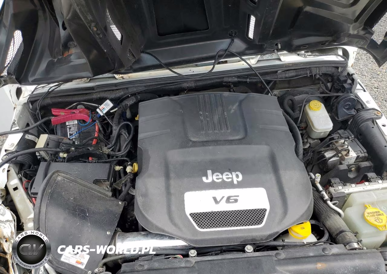 2014 Jeep Wrangler Unlimited Sport VIN:1C4BJWDG6EL312166 - 11