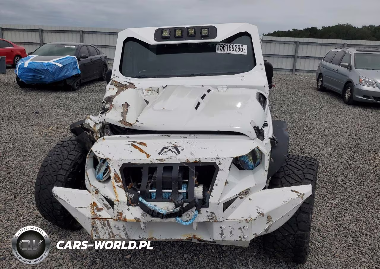 2014 Jeep Wrangler Unlimited Sport VIN:1C4BJWDG6EL312166 - 5