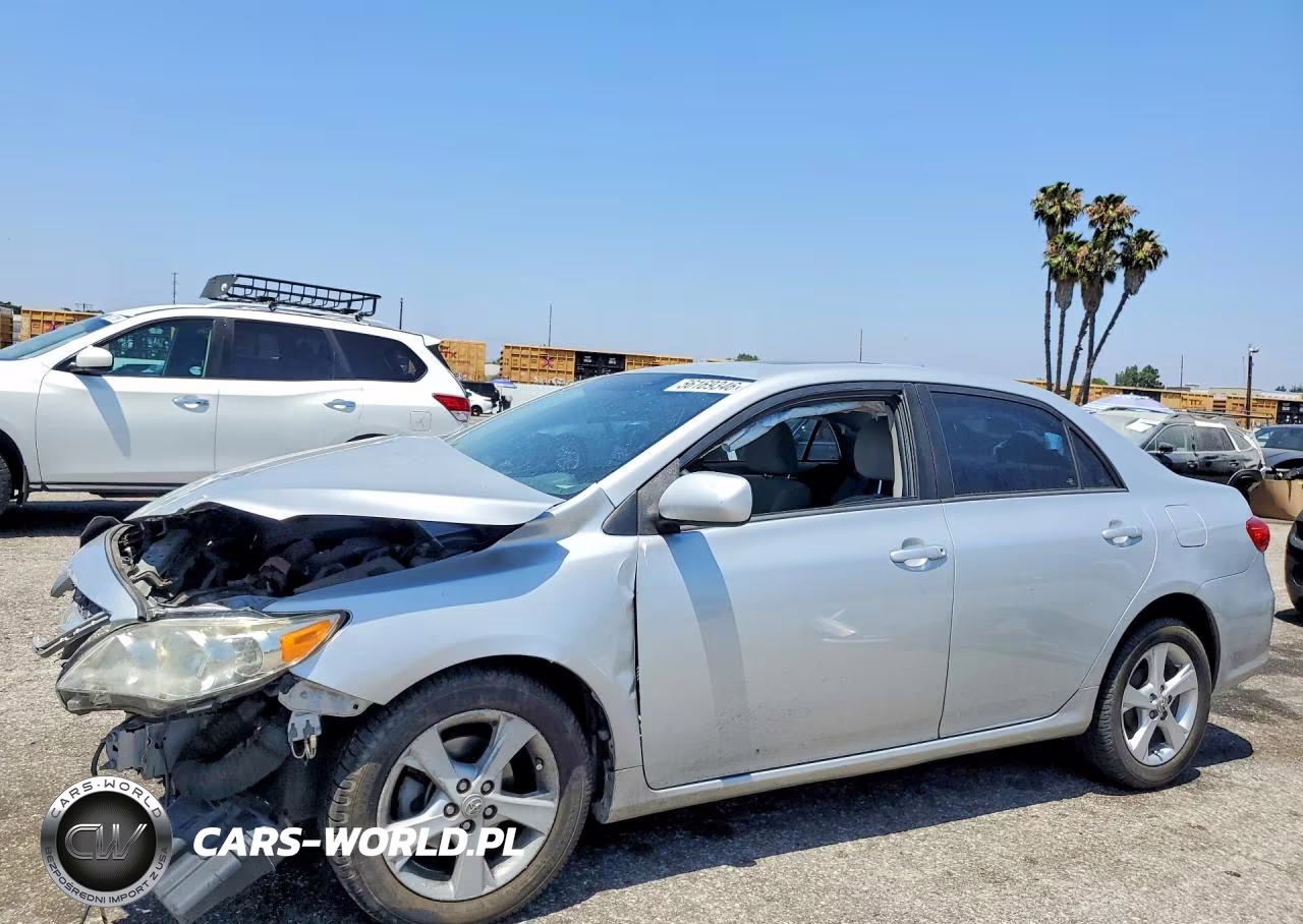 2012 Toyota Corolla Le – zdjęcie 1 z 13
