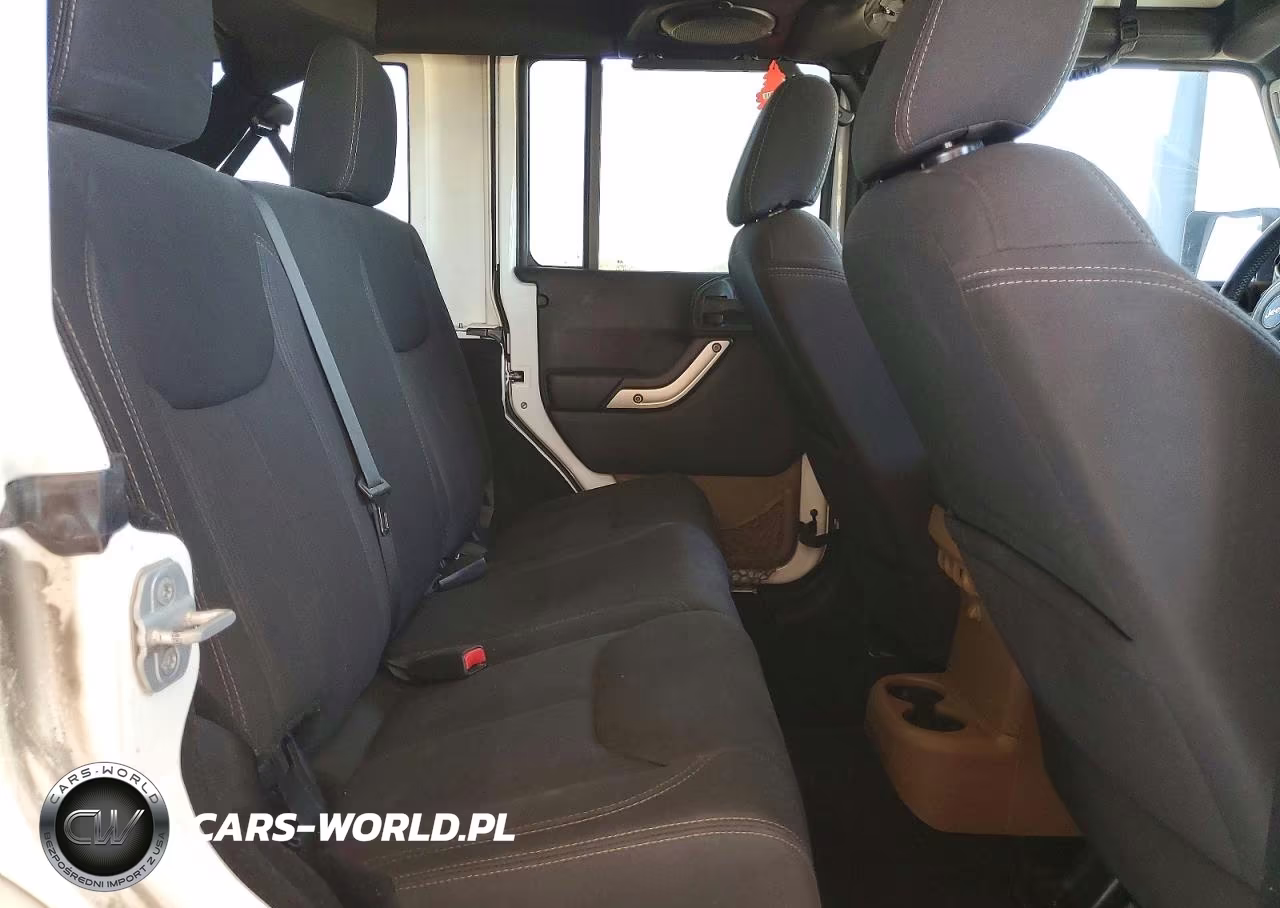 2013 Jeep Wrangler Unlimited Sahara VIN:1C4BJWEGXDL567285 - 10