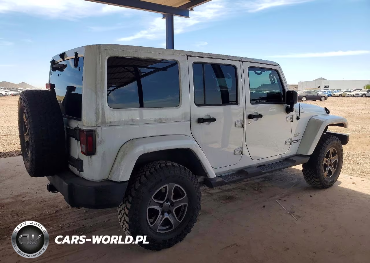 2013 Jeep Wrangler Unlimited Sahara VIN:1C4BJWEGXDL567285 - 3