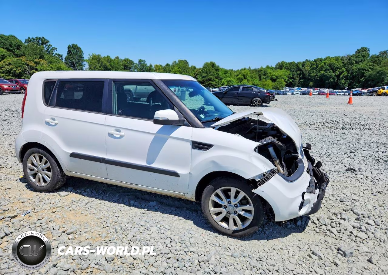 2013 Kia Soul + VIN:KNDJT2A60D7500943 - 4
