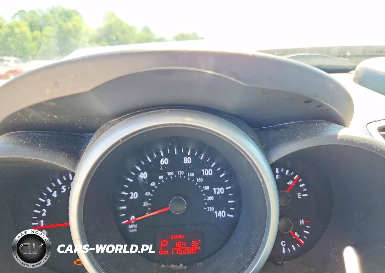 2013 Kia Soul + VIN:KNDJT2A60D7500943 - 9