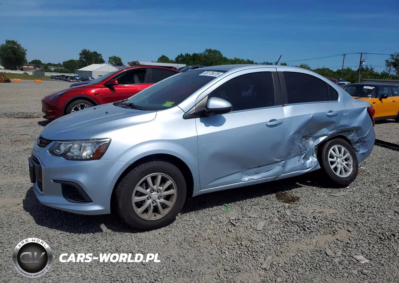 2017 Chevrolet Sonic Lt – zdjęcie 1 z 12