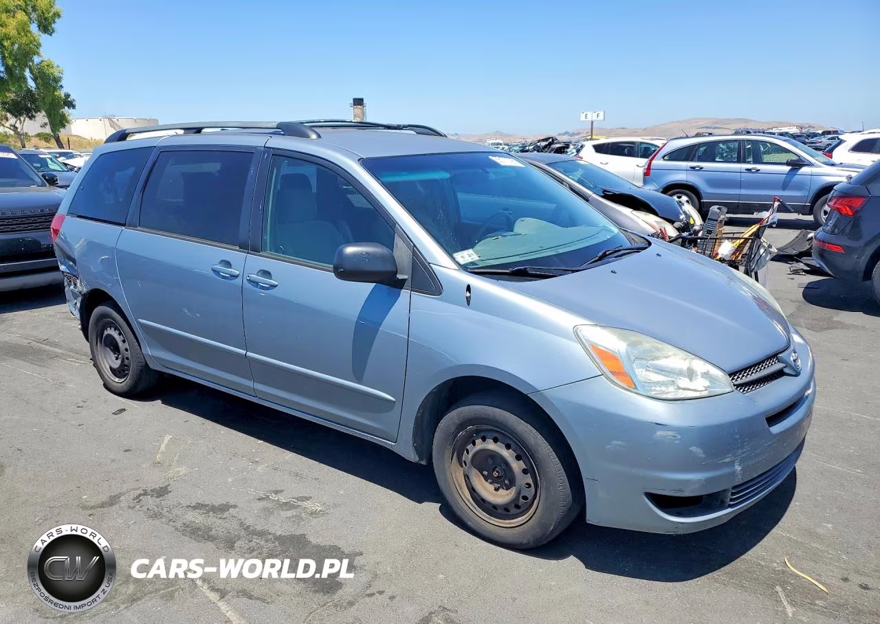 2004 Toyota Sienna Le 7 Passenger VIN:5TDZA23C34S130461 - 4