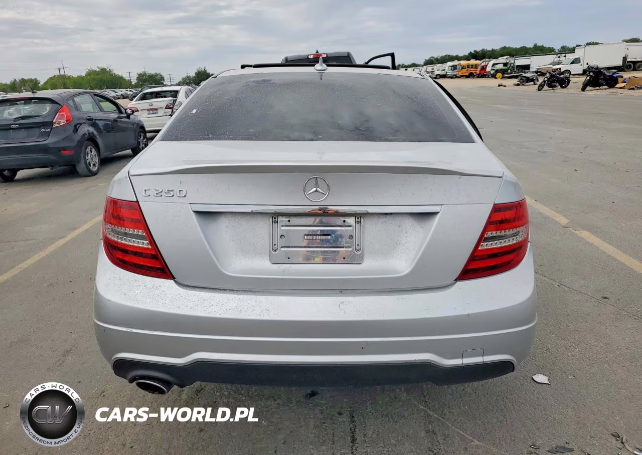 2012 Mercedes-Benz C 250 VIN:WDDGF4HB0CR220612 - 6