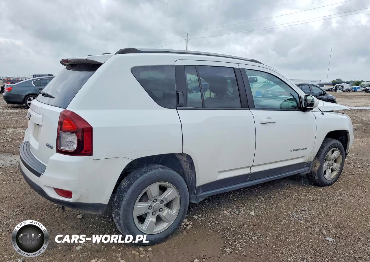 2017 Jeep Compass Latitude VIN:1C4NJCEA5HD151524 - 3