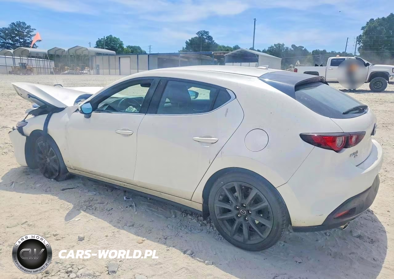 2022 Mazda 3 Premium VIN:JM1BPBML7N1506611 - 2