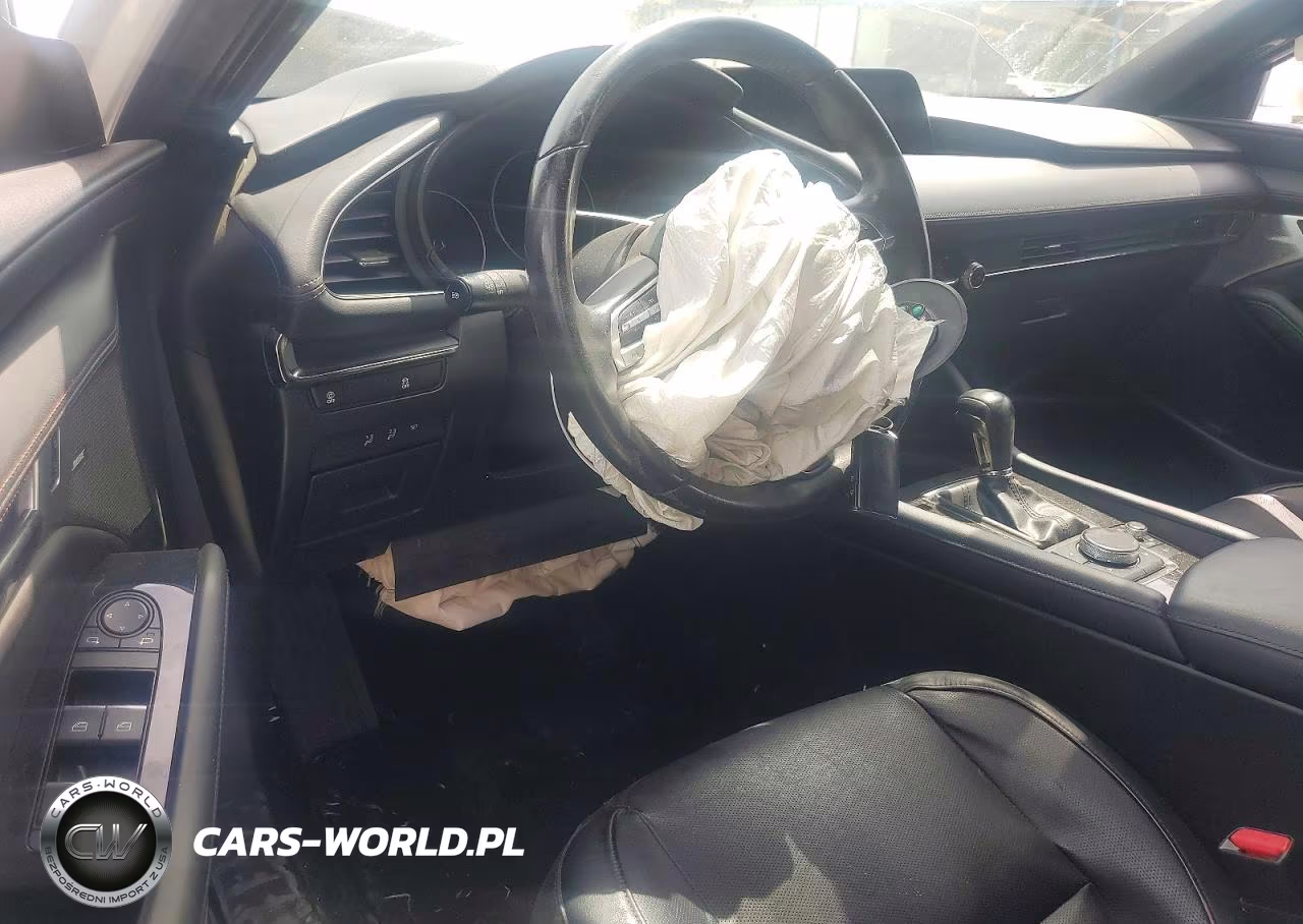2022 Mazda 3 Premium VIN:JM1BPBML7N1506611 - 8