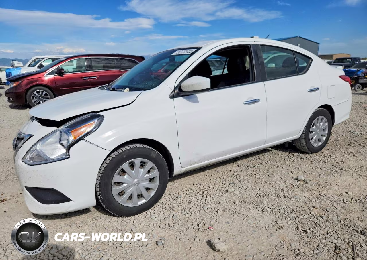 2018 Nissan Versa Sv