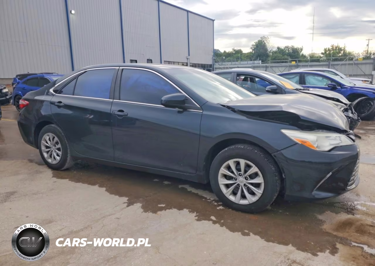 2015 Toyota Camry Le VIN:4T1BF1FK7FU475339 - 4