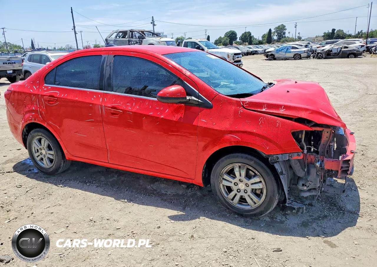 2016 Chevrolet Sonic Lt VIN:1G1JC5SH2G4134743 - 4