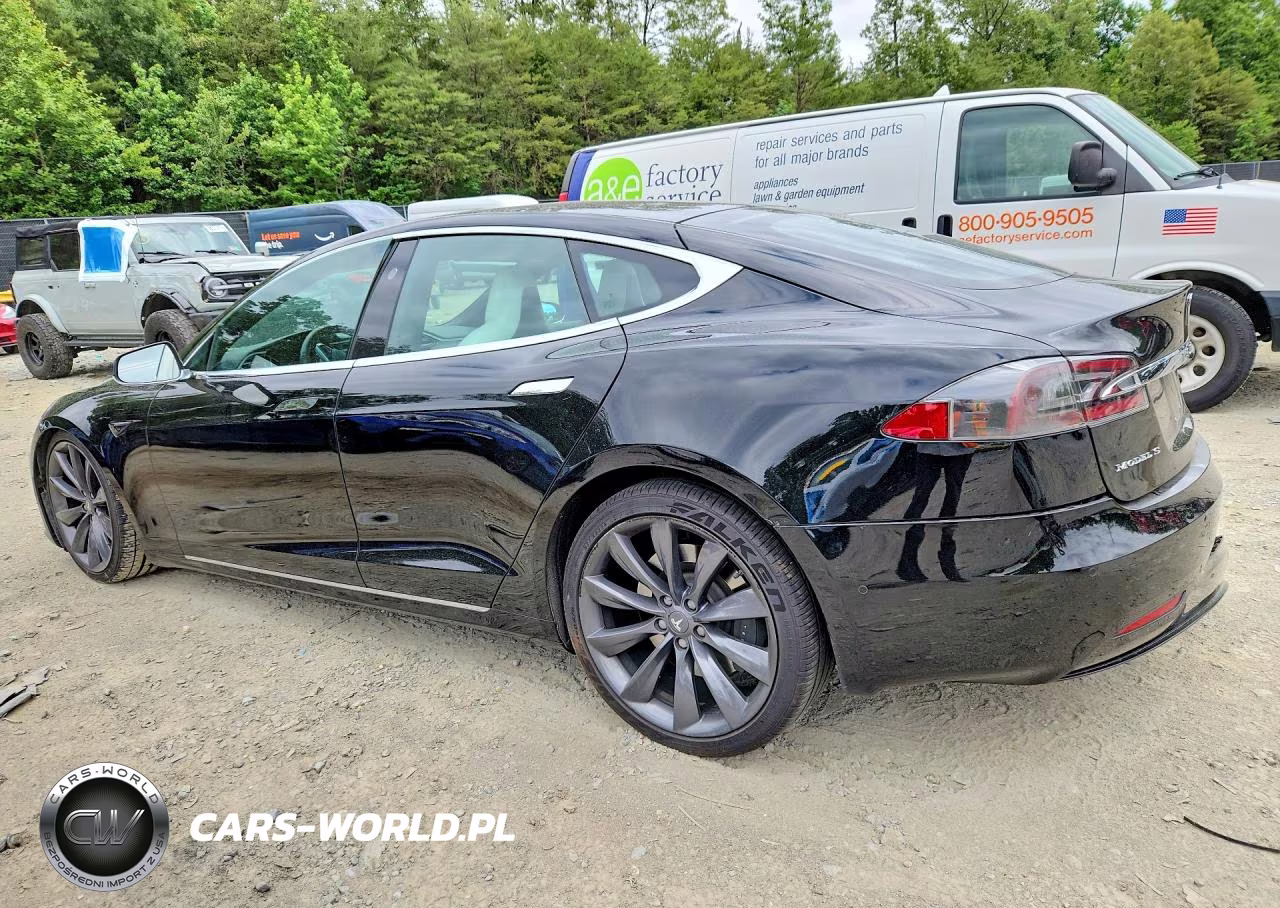 2017 Tesla Model S VIN:5YJSA1E18HF225163 - 2