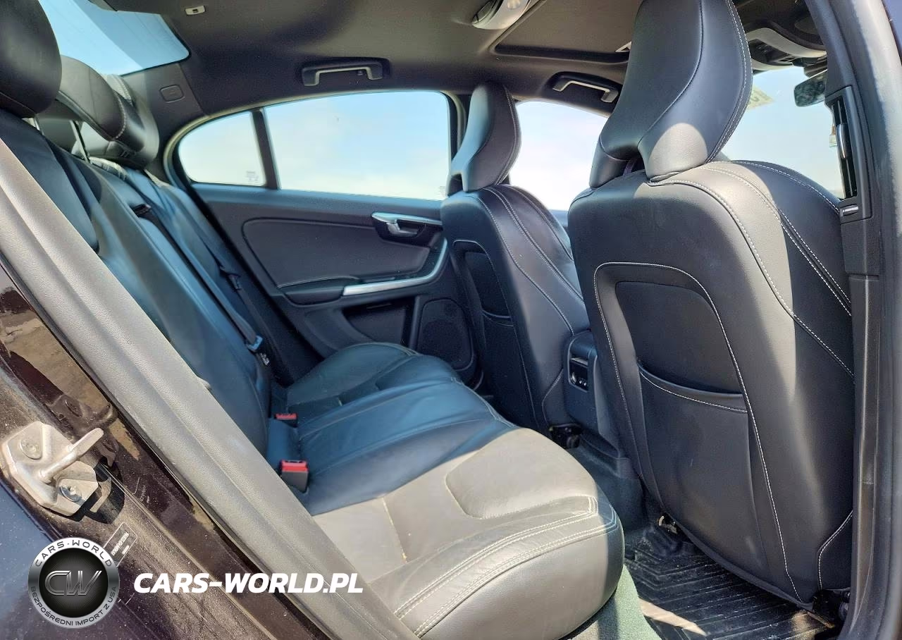 2015 Volvo S60 Platinum VIN:YV149MFM3F1339194 - 10