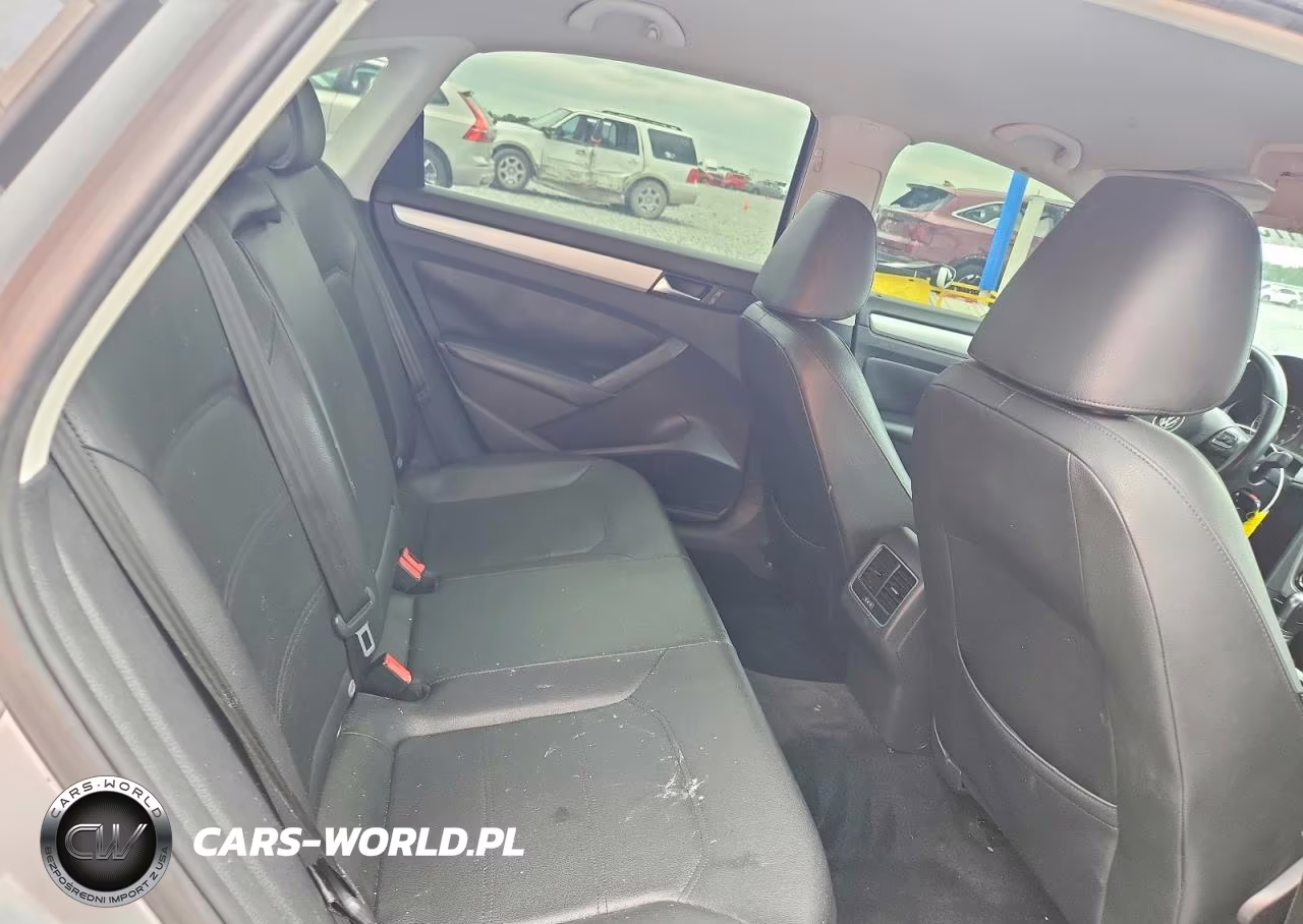 2013 Volkswagen Passat Se VIN:1VWBH7A30DC050420 - 10