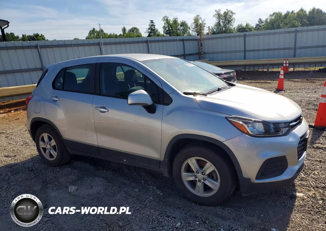 2020 Chevrolet Trax Ls VIN:3GNCJKSB5LL107211 - 4