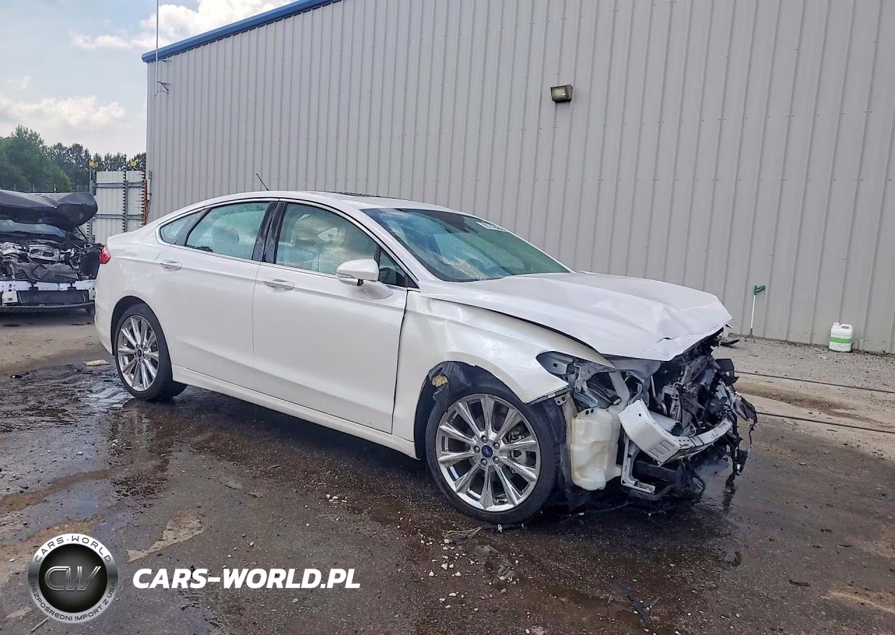 2018 Ford Fusion Titanium VIN:3FA6P0K99JR113261 - 4