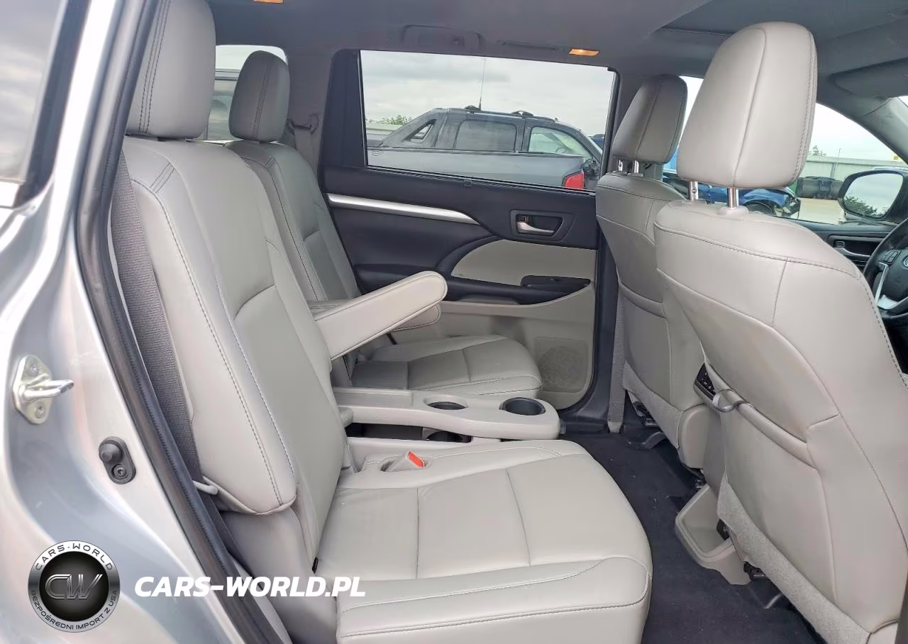 2019 Toyota Highlander Xle VIN:5TDKZRFH2KS333669 - 10