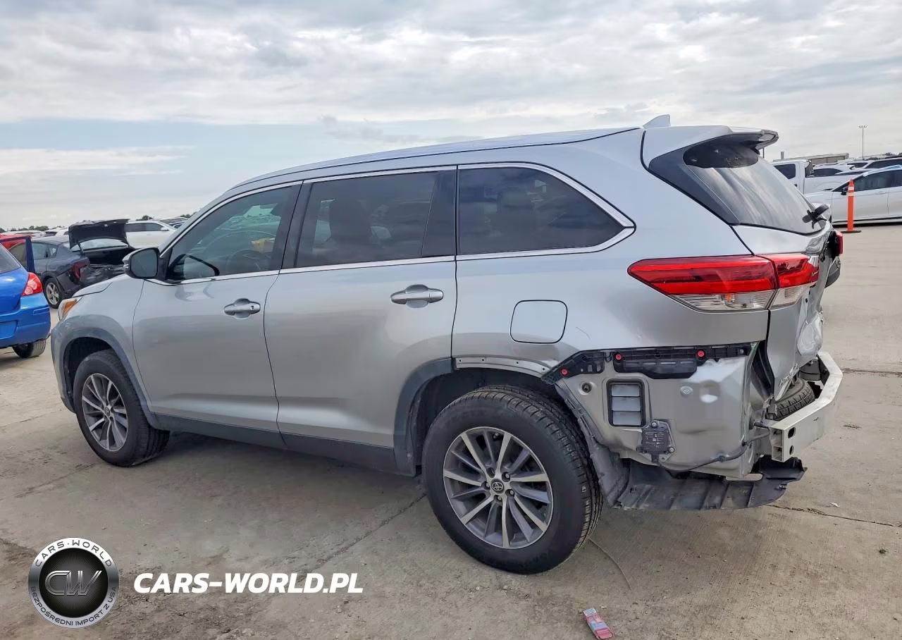 2019 Toyota Highlander Xle VIN:5TDKZRFH2KS333669 - 2
