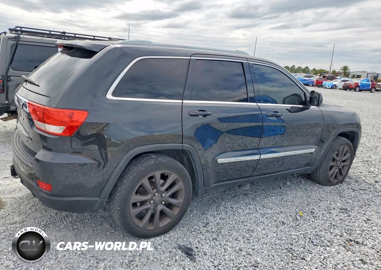 2012 Jeep Grand Cherokee Laredo VIN:1C4RJEAT2CC281859 - 3