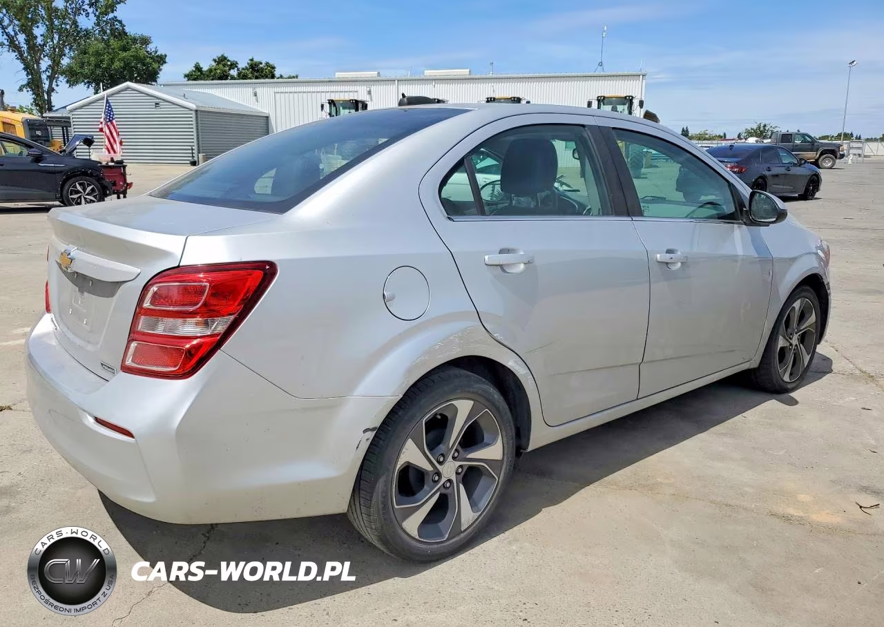 2020 Chevrolet Sonic Premier VIN:1G1JF5SB1L4114299 - 3