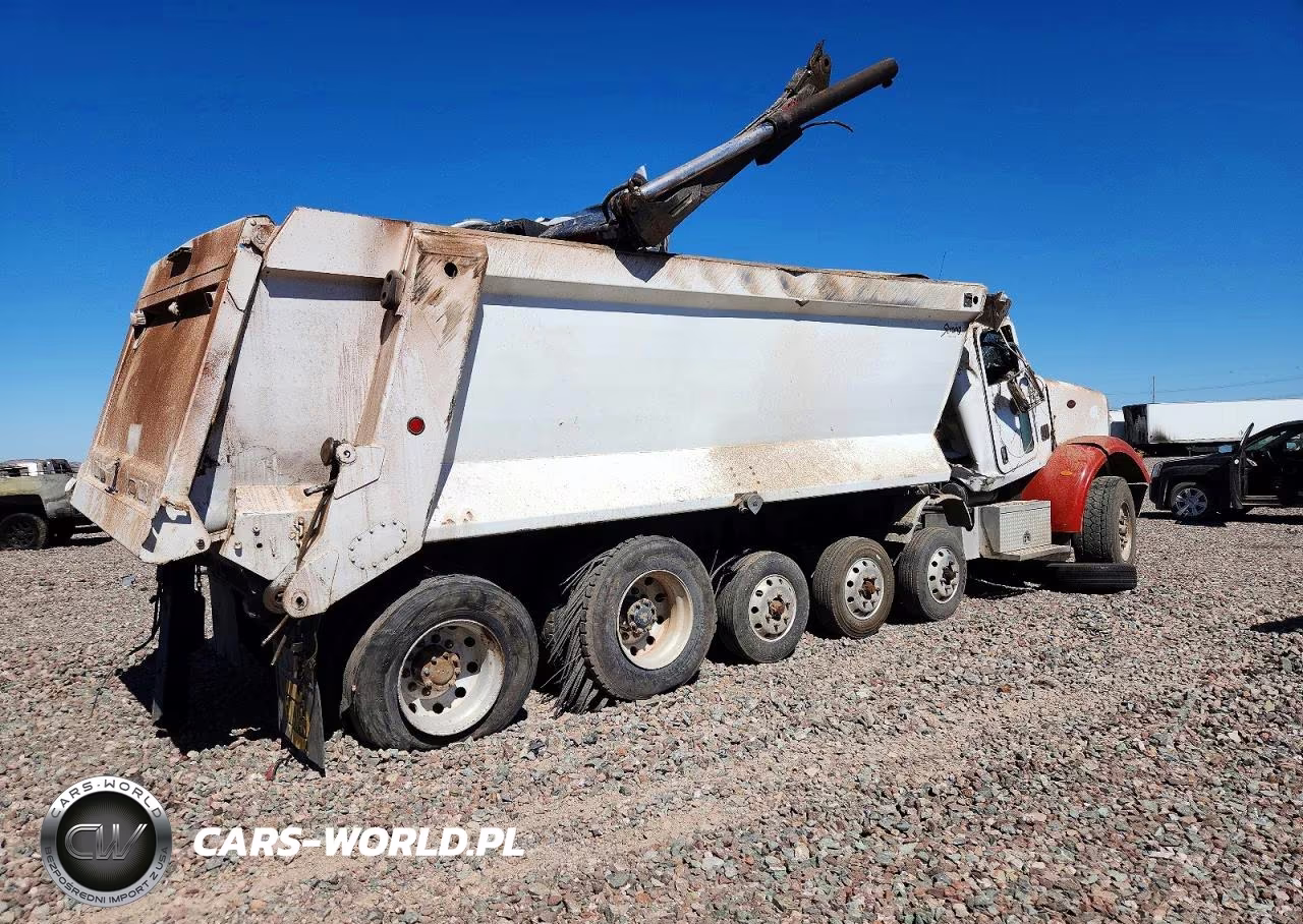 2008 Peterbilt 365 Dump Truck VIN:1XPSDU9X98D740881 - 4
