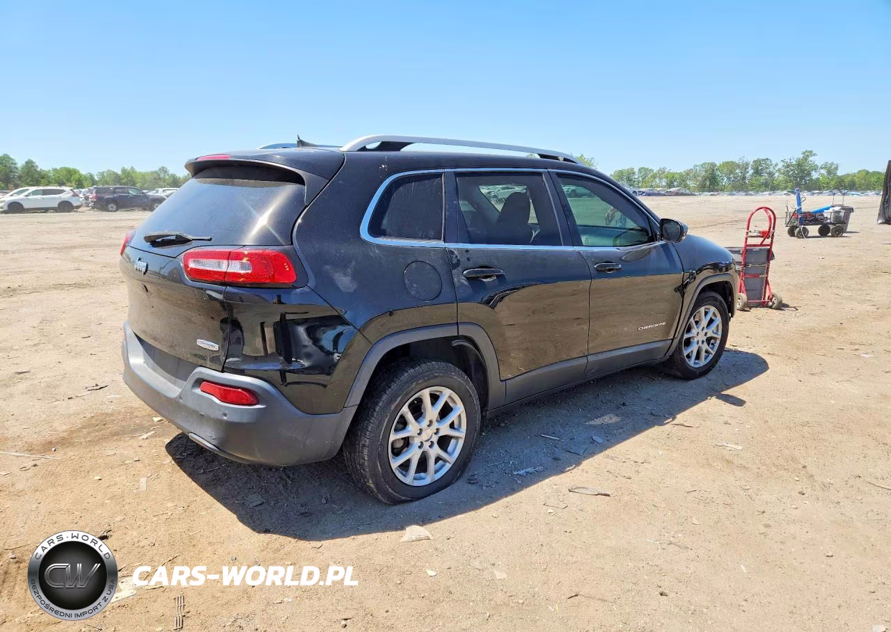 2017 Jeep Cherokee Latitude VIN:1C4PJLCB5HW540382 - 3